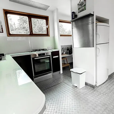 Nuit Insolite A Bord D'une Peniche, 6 Personnes