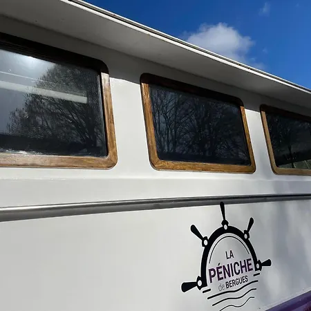 Nuit Insolite A Bord D'une Peniche, 6 Personnes Botel