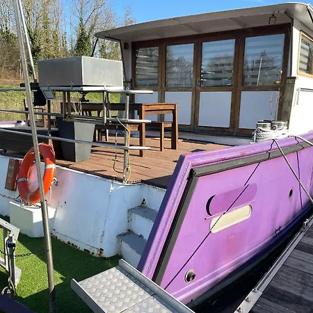 بوتيل Nuit Insolite A Bord D'une Peniche, 6 Personnes *