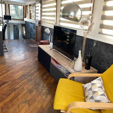 Nuit Insolite A Bord D'une Peniche, 6 Personnes بوتيل