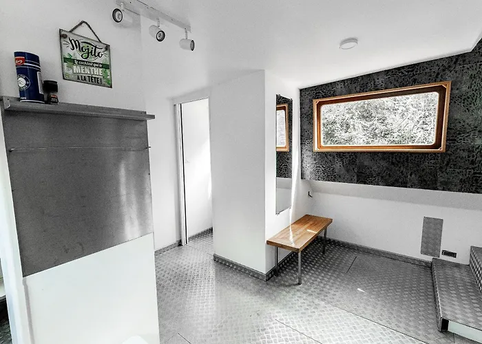 Nuit Insolite à Bord D'une Péniche, 6 Personnes Bateau-hôtel Bergues