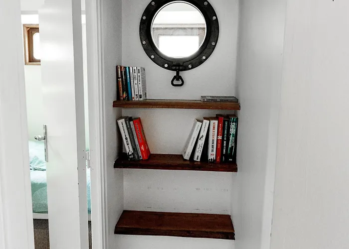 Nuit Insolite à Bord D'une Péniche, 6 Personnes Bateau-hôtel Bergues