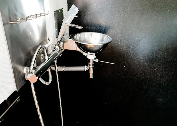 Nuit Insolite à Bord D'une Péniche, 6 Personnes