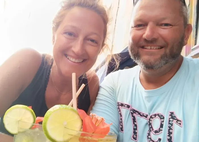 Nuit Insolite à Bord D'une Péniche, 6 Personnes *