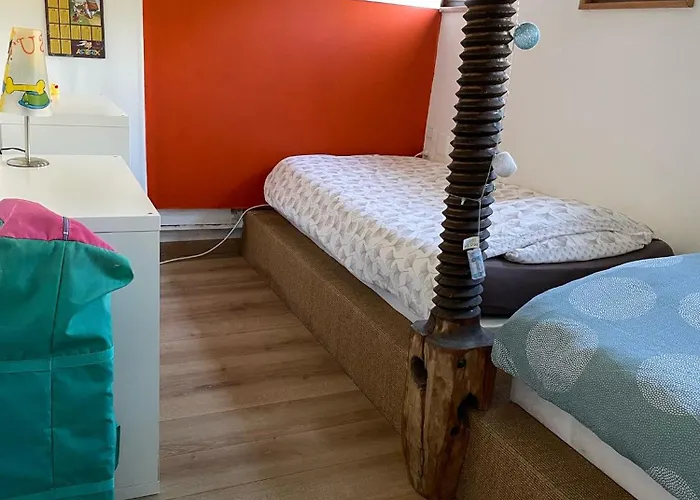 Bateau-hôtel Nuit Insolite à Bord D'une Péniche, 6 Personnes *