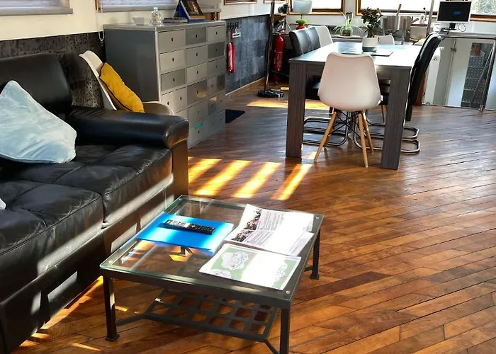 Nuit Insolite à Bord D'une Péniche, 6 Personnes *