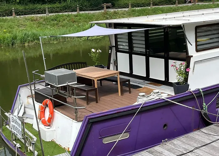 Nuit Insolite à Bord D'une Péniche, 6 Personnes Bateau-hôtel